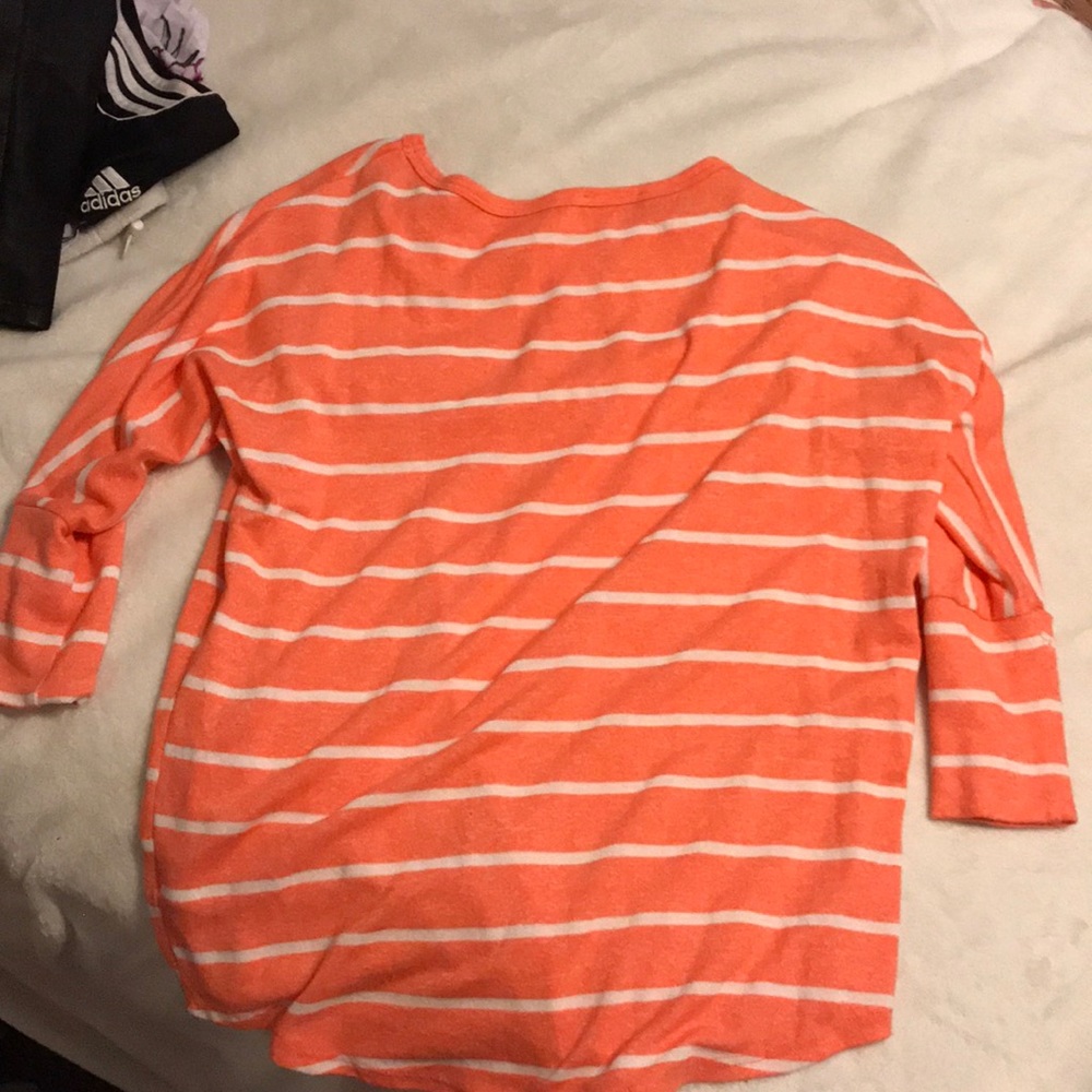 sweater - Picture 3 of 3